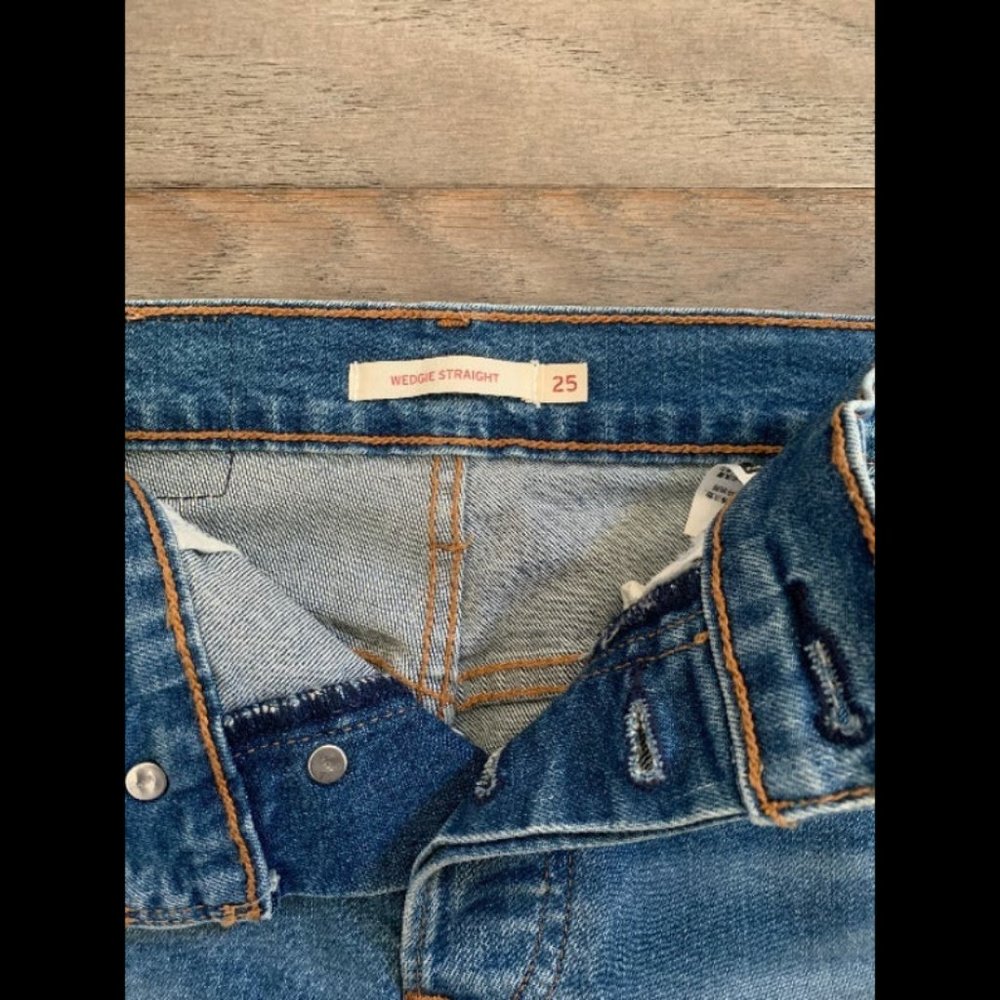 Levi's Wedgie Straight Jeans 25 - Picture 4 of 5